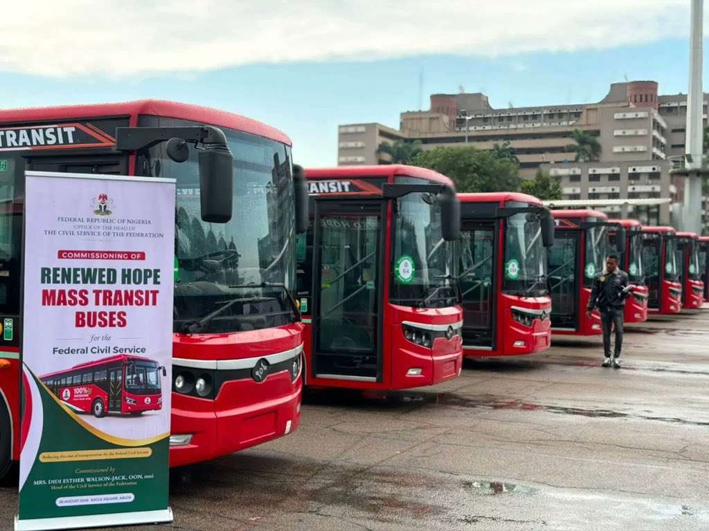 FG Inaugurates 100 Mass Transit Electric Buses for Civil Servants