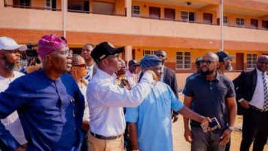 Governor Babajide Sanwo-olu and others taking a tour in Tolu schools