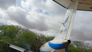A passenger disembark in an emergency from Embraer plane, operated by Kenyan carrier EBB air. While it overran the runway.