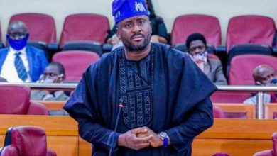 Desmond Elliot